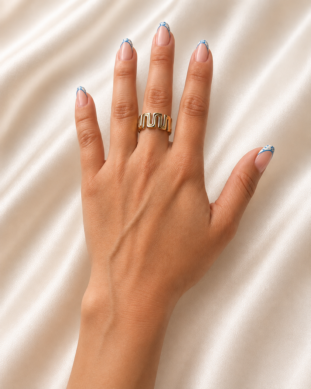 Lara Ring